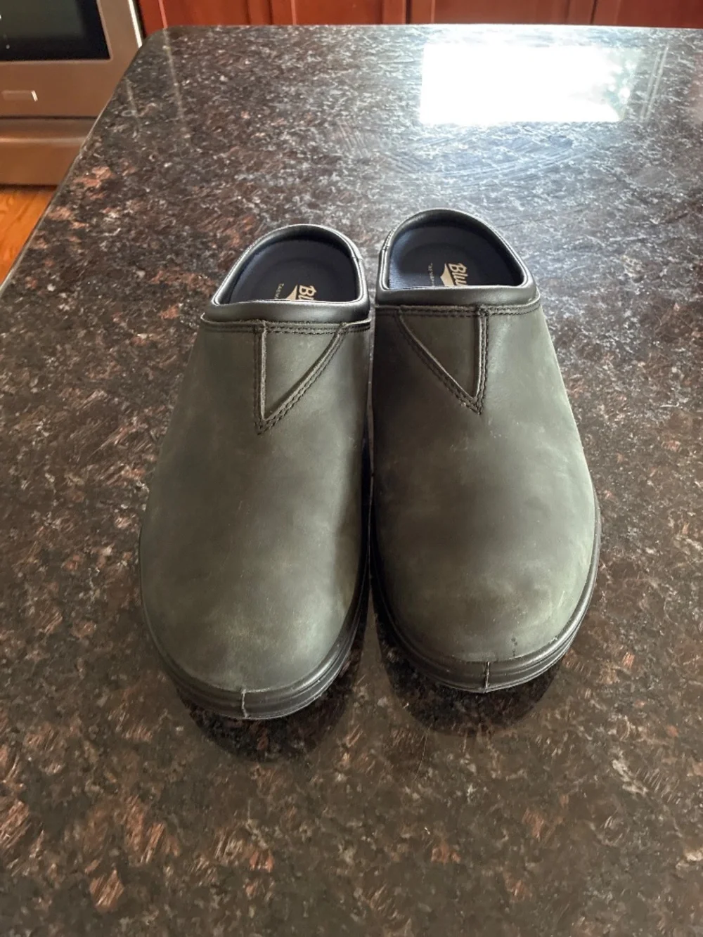 Men’s Blundstone Clogs #2420 Size 9.5 US (AU 8.5)